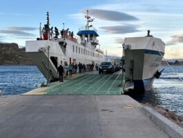 Aysén: barcaza La Tehuelche retoma operación en Lago General Carrera